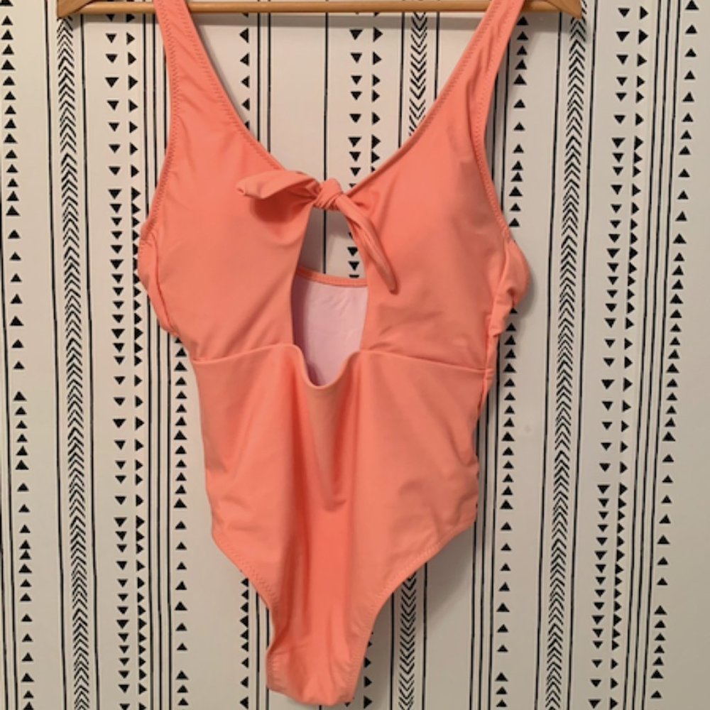 NWT Coral Knotted One-Piece Swimsuit Medium